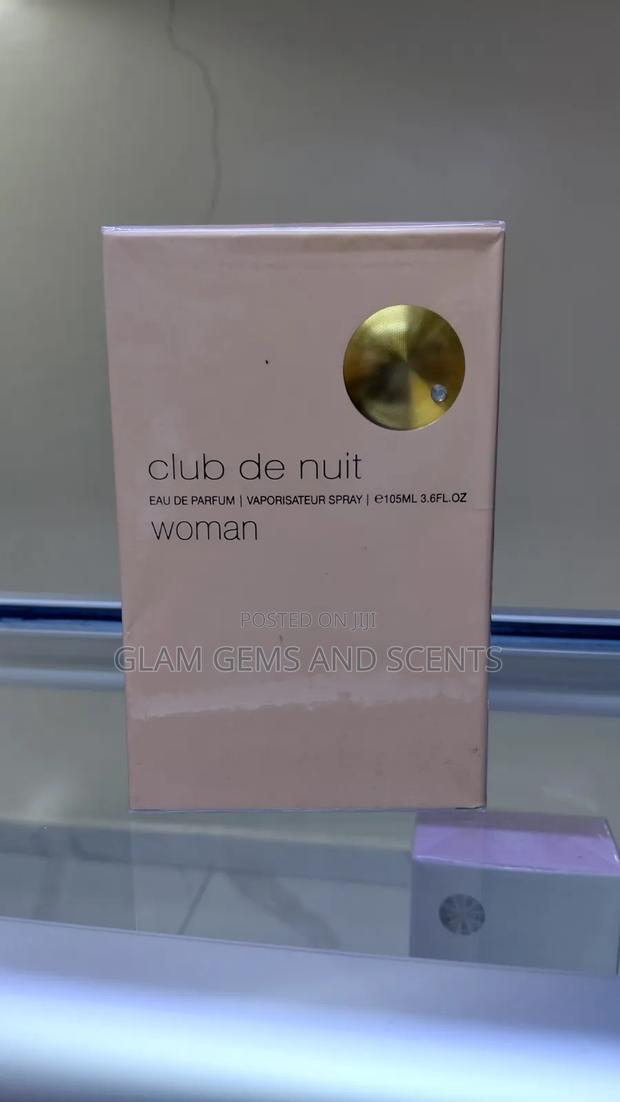 Club De Nuit Woman