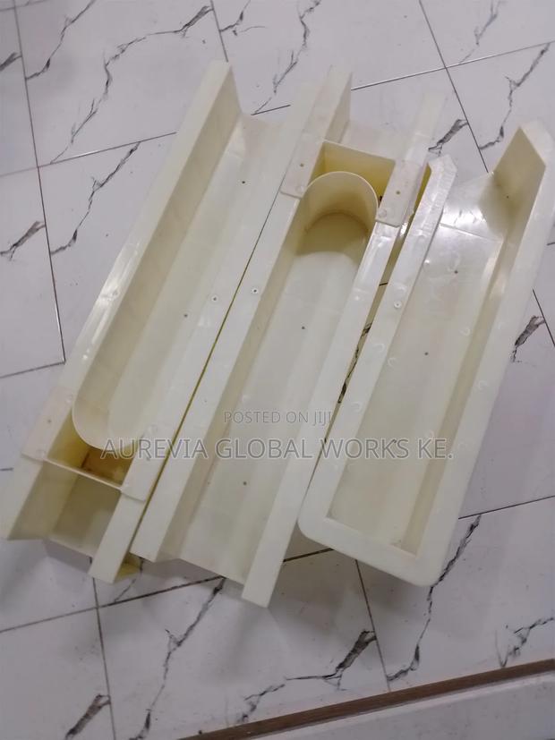 Cabro Making Moulds - main view