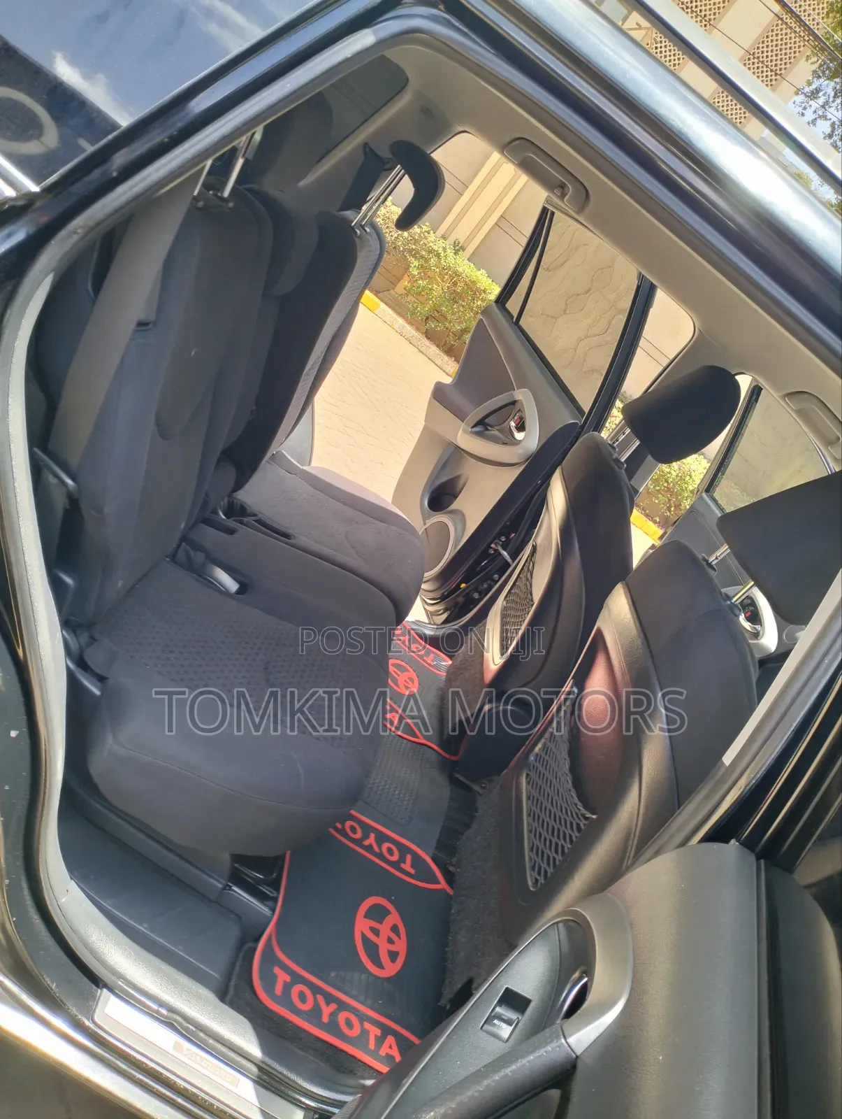 Toyota Vanguard 2012 Black