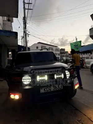 Toyota FJ Cruiser 4x4 Automatic 2011 Black