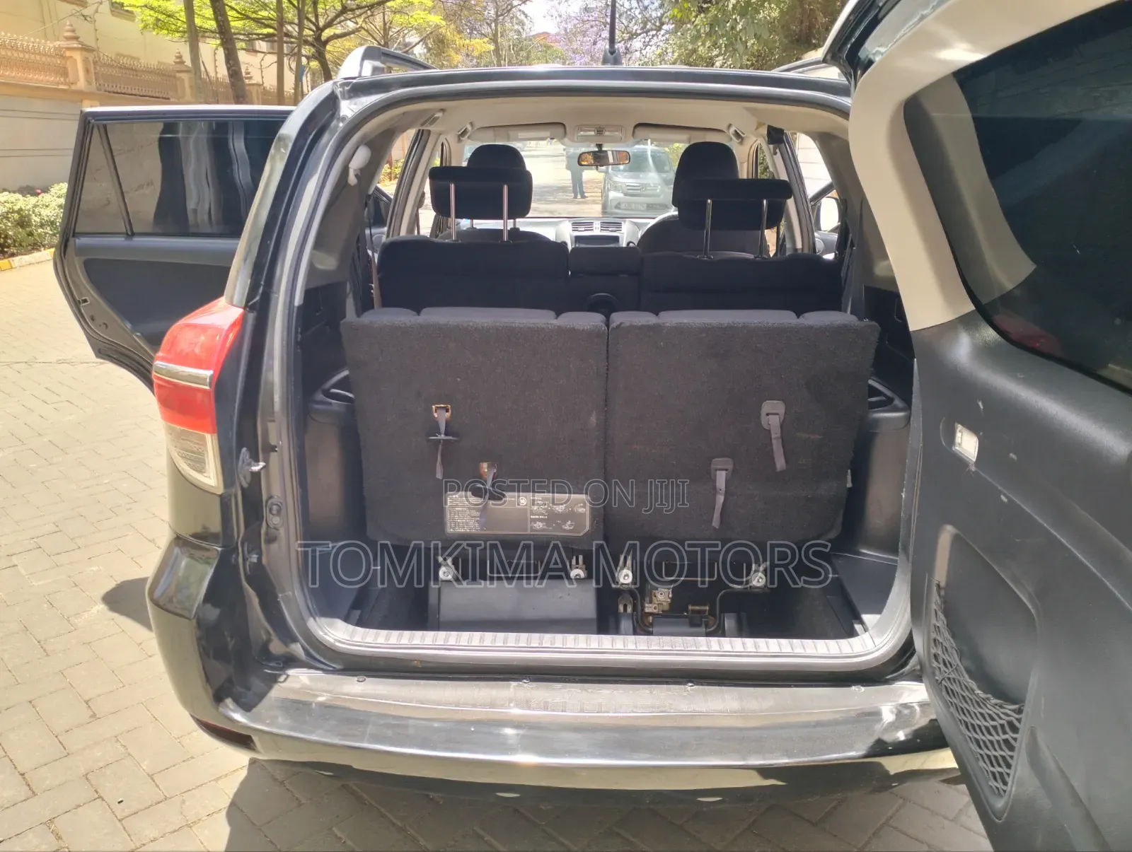 Toyota Vanguard 2012 Black