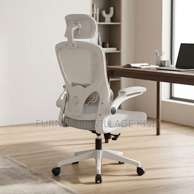 Modern White Managerial Office Chair - thumbnail 5