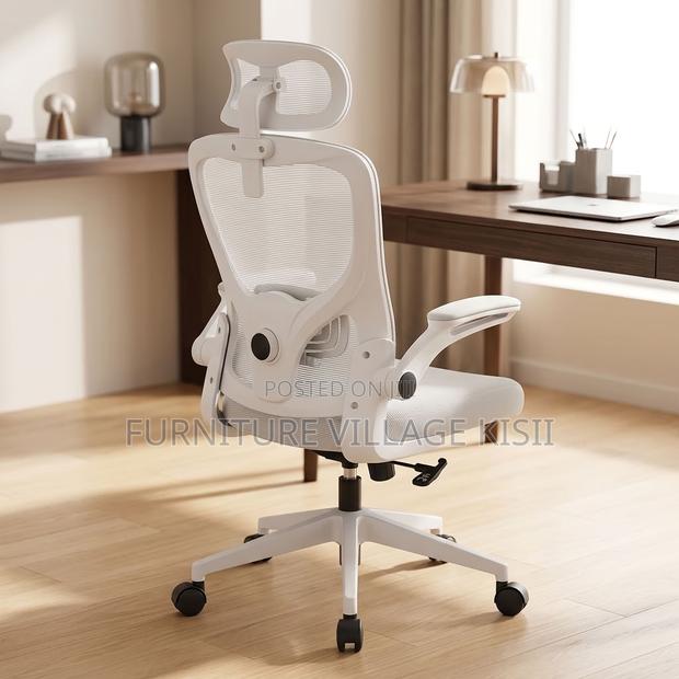 Modern White Managerial Office Chair - thumbnail 8
