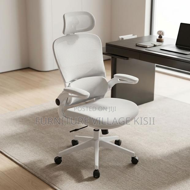 Modern White Managerial Office Chair - thumbnail 12