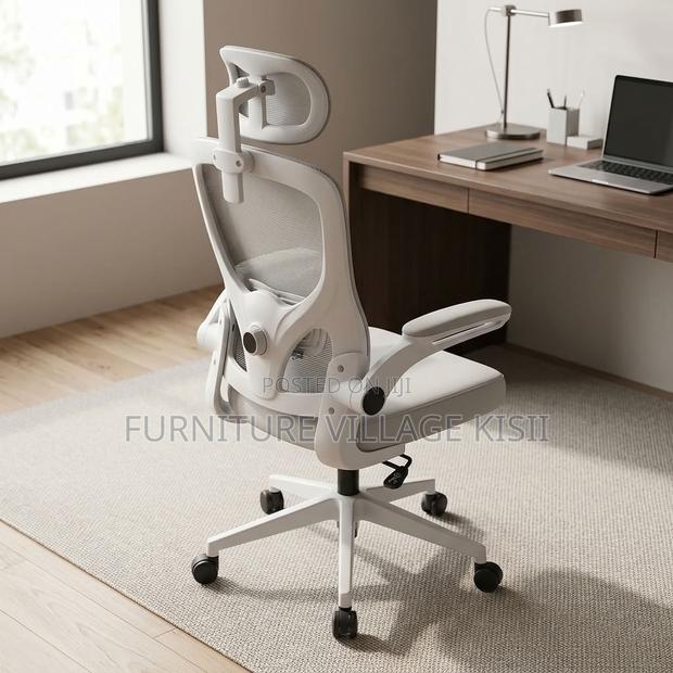 Modern White Managerial Office Chair - thumbnail 13