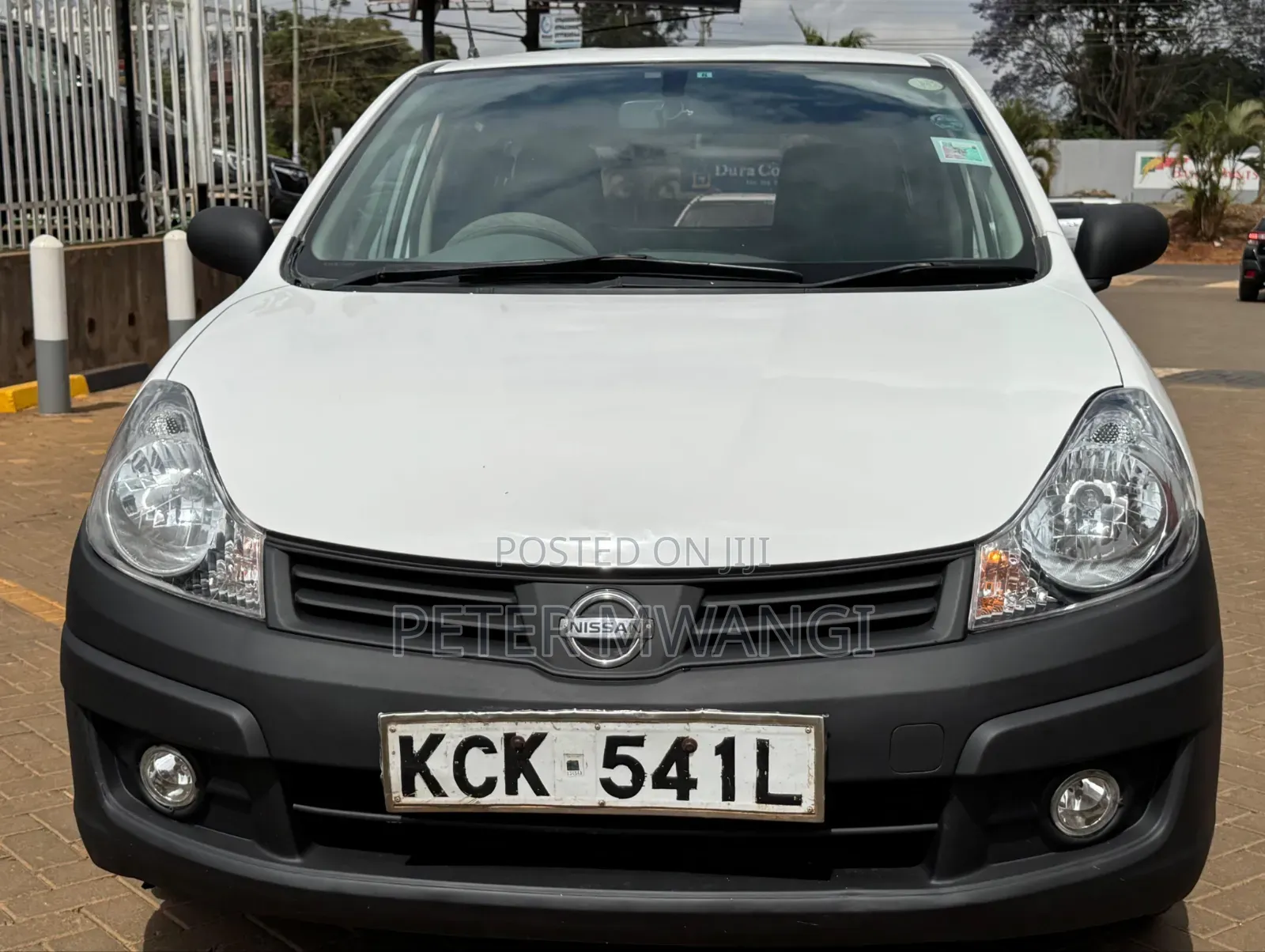 Nissan Advan 2009 White