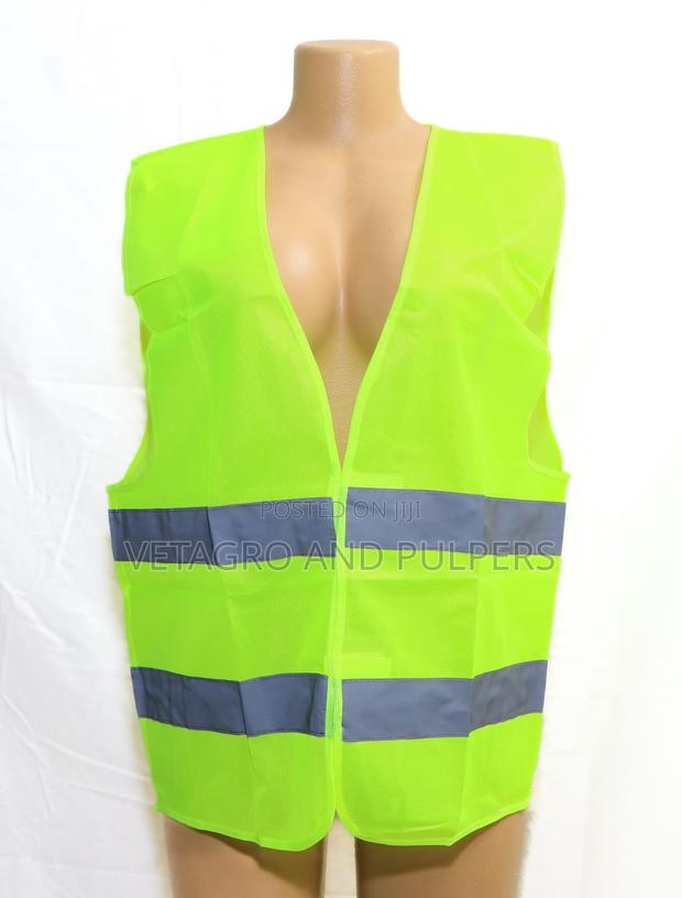 2b Light Reflector Vest - main view