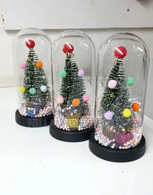 *New Xmas Gift Tree in Glass Dome
