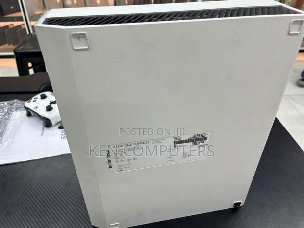 Xbox One Console - main view