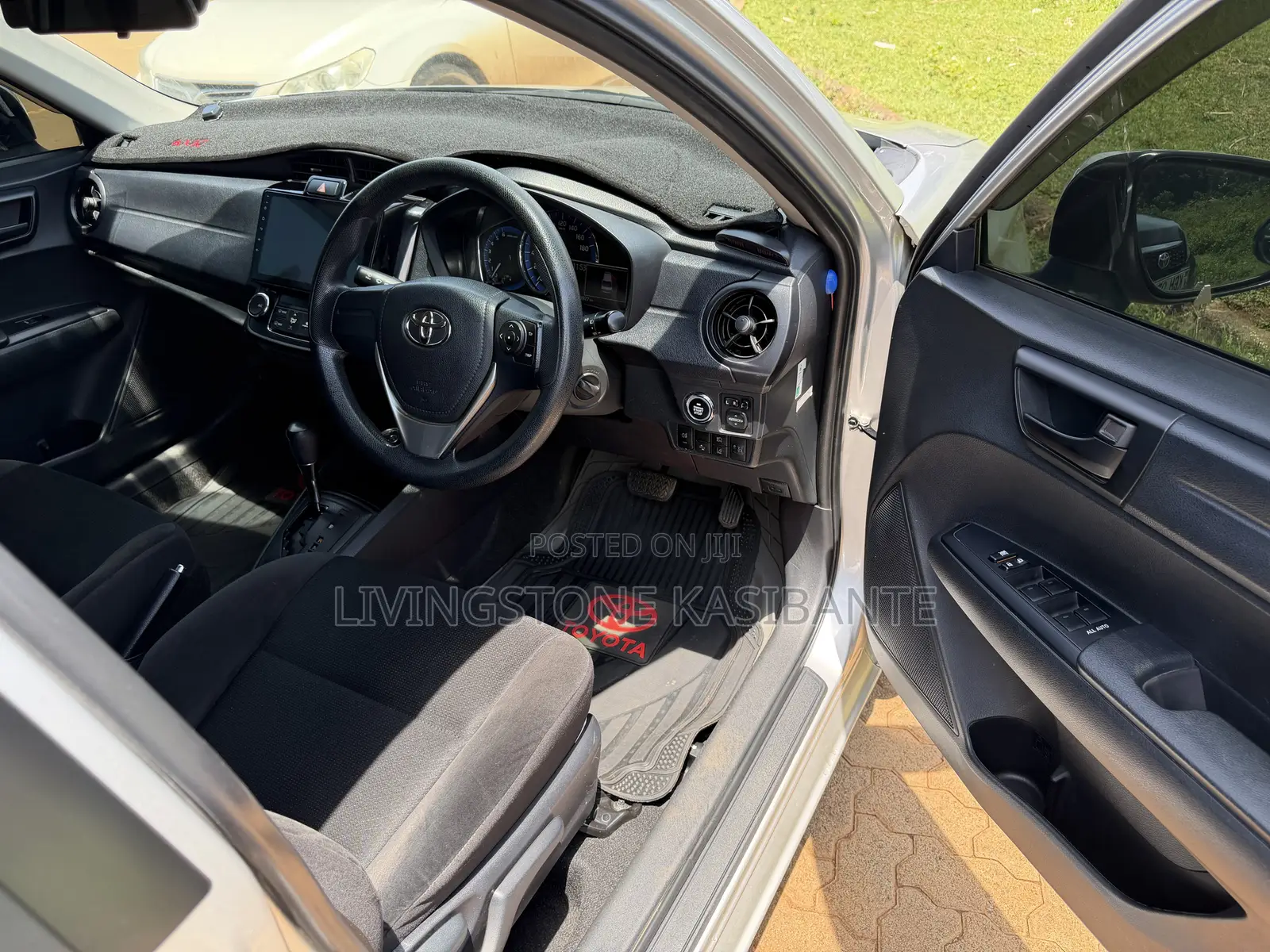 Toyota Axio 1.5 Hybrid 2WD 2018 Silver