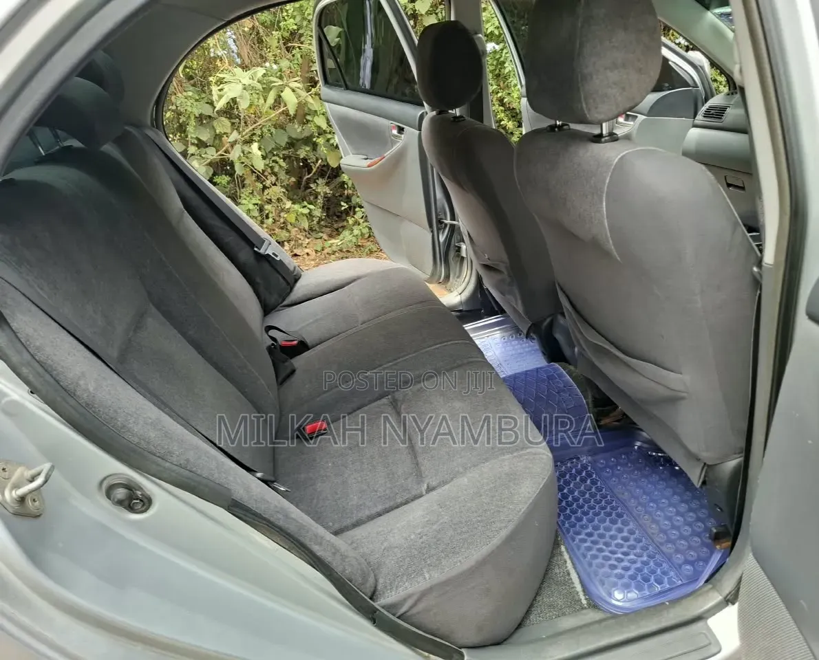 Toyota Corolla 2004 Silver