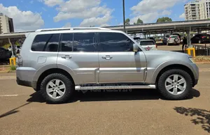 Mitsubishi Pajero 2005 Silver