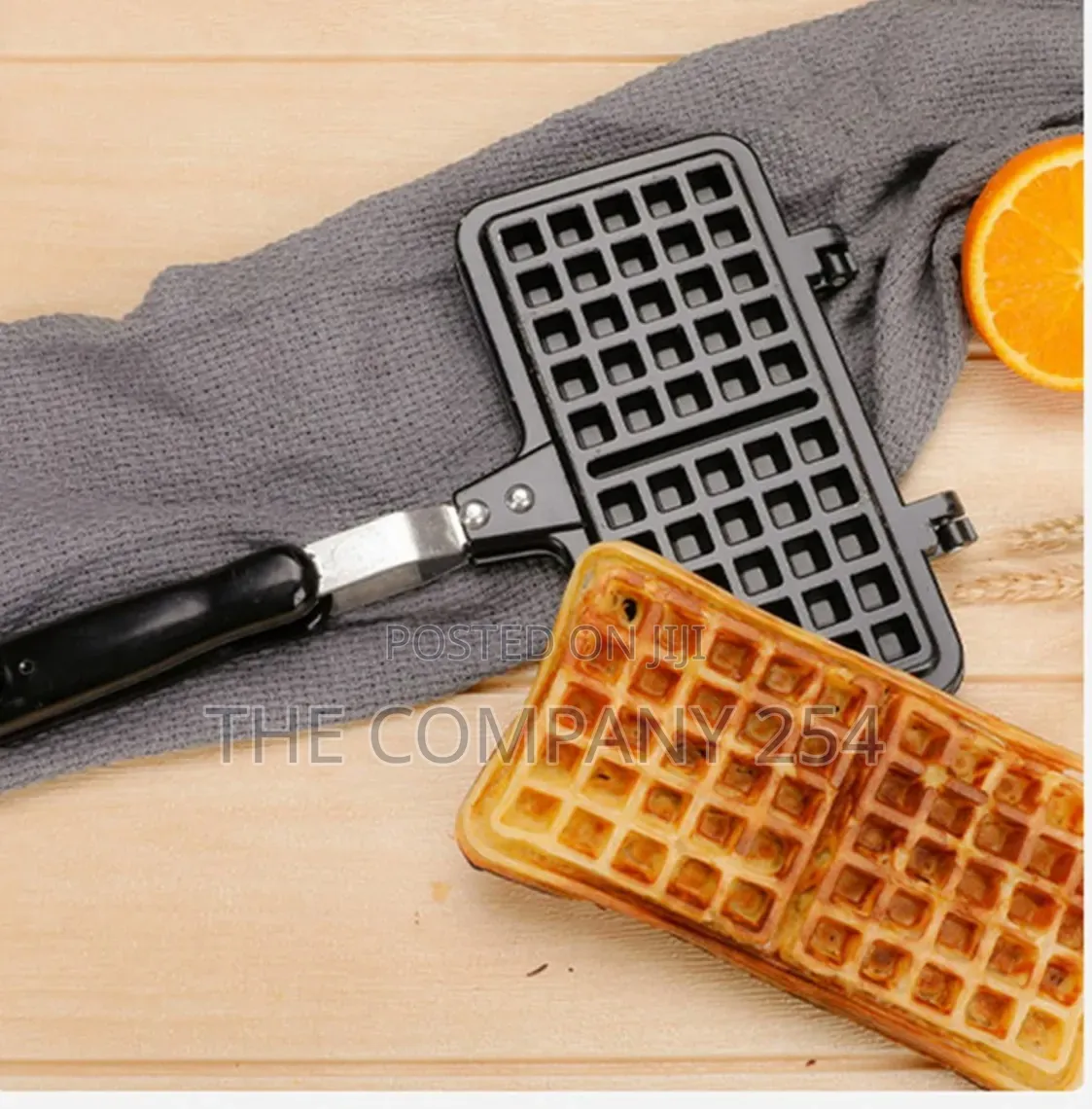 Non Stick Waffle Pan With Insulated Handle