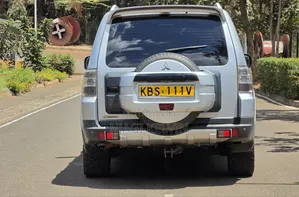 Mitsubishi Pajero 2005 Silver