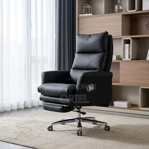 Office : Executive Office Chair With High-Back Design - thumbnail 3