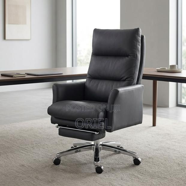 Office : Executive Office Chair With High-Back Design - thumbnail 14