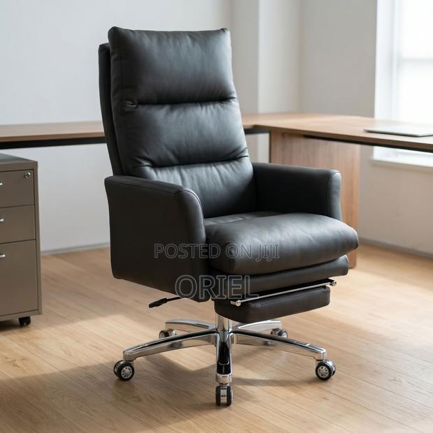 Office : Executive Office Chair With High-Back Design - thumbnail 10