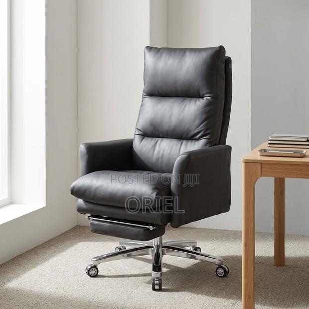 Office : Executive Office Chair With High-Back Design - thumbnail 20