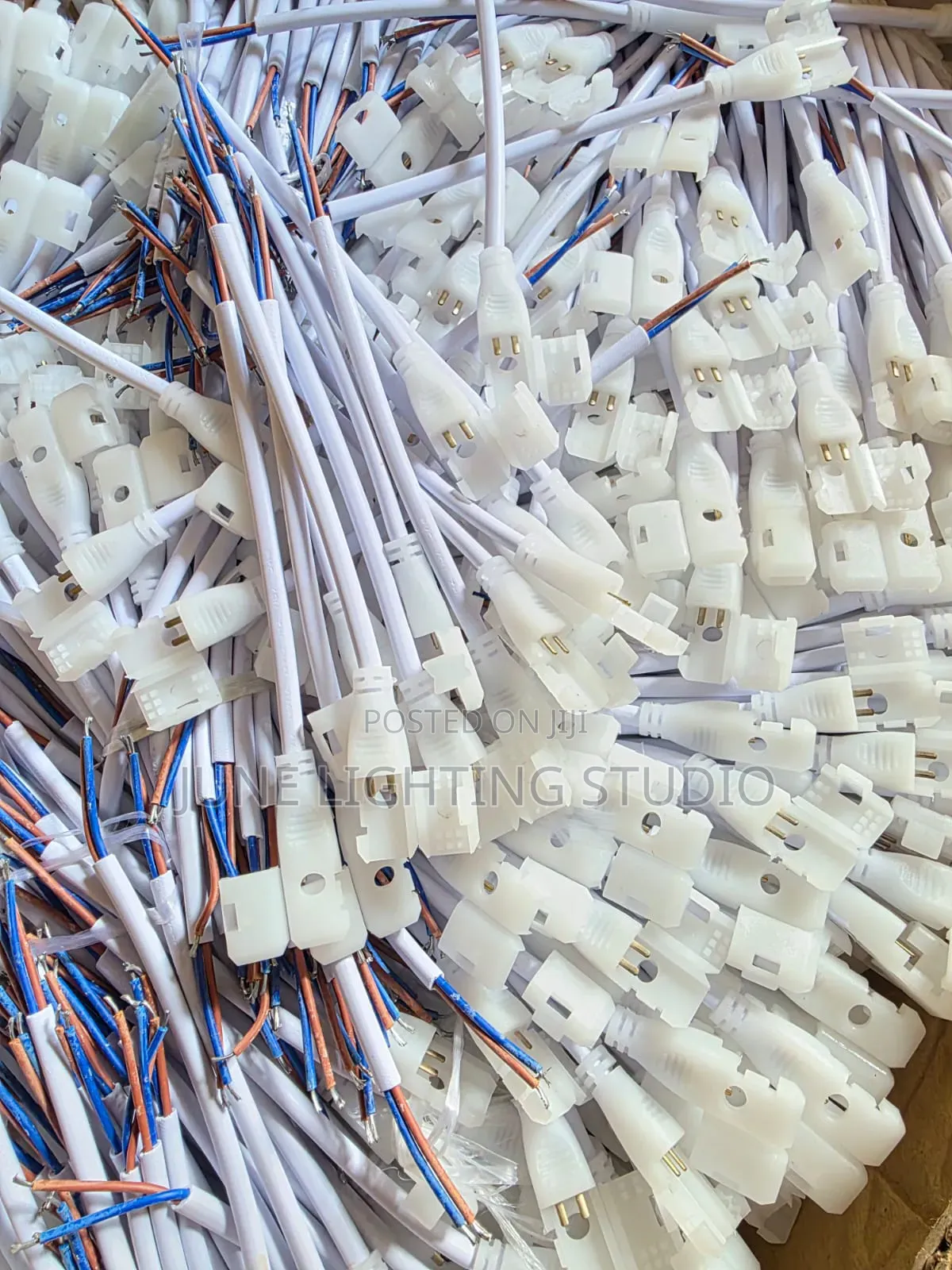 COB & SMD Strip Lights and Connectors Suitable for Aluminium Profiles