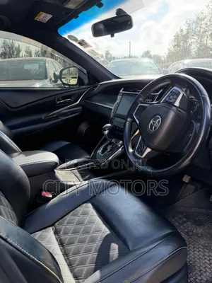 Toyota Harrier 2.0 2015 Black