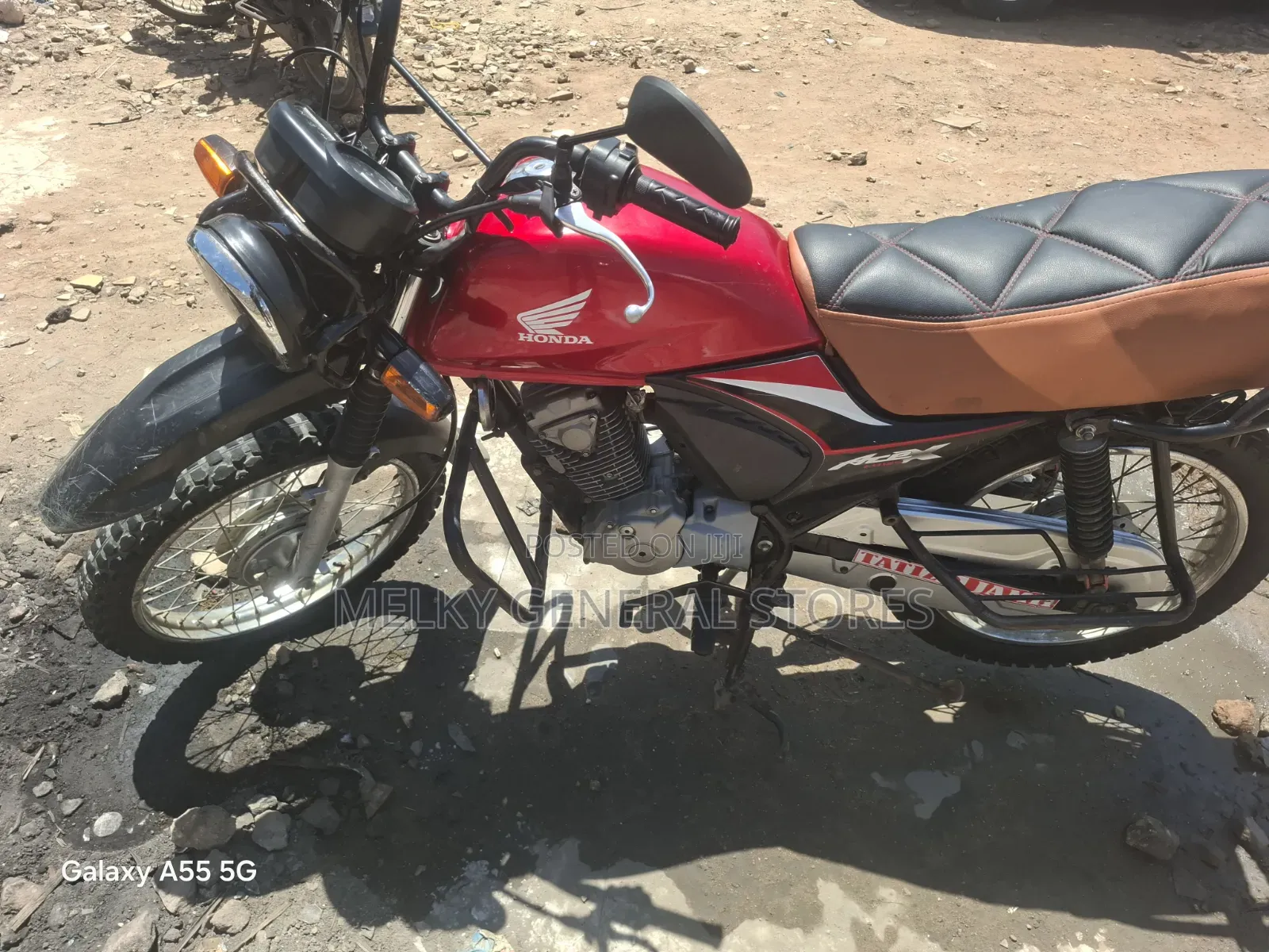 Honda CB 2025 Red