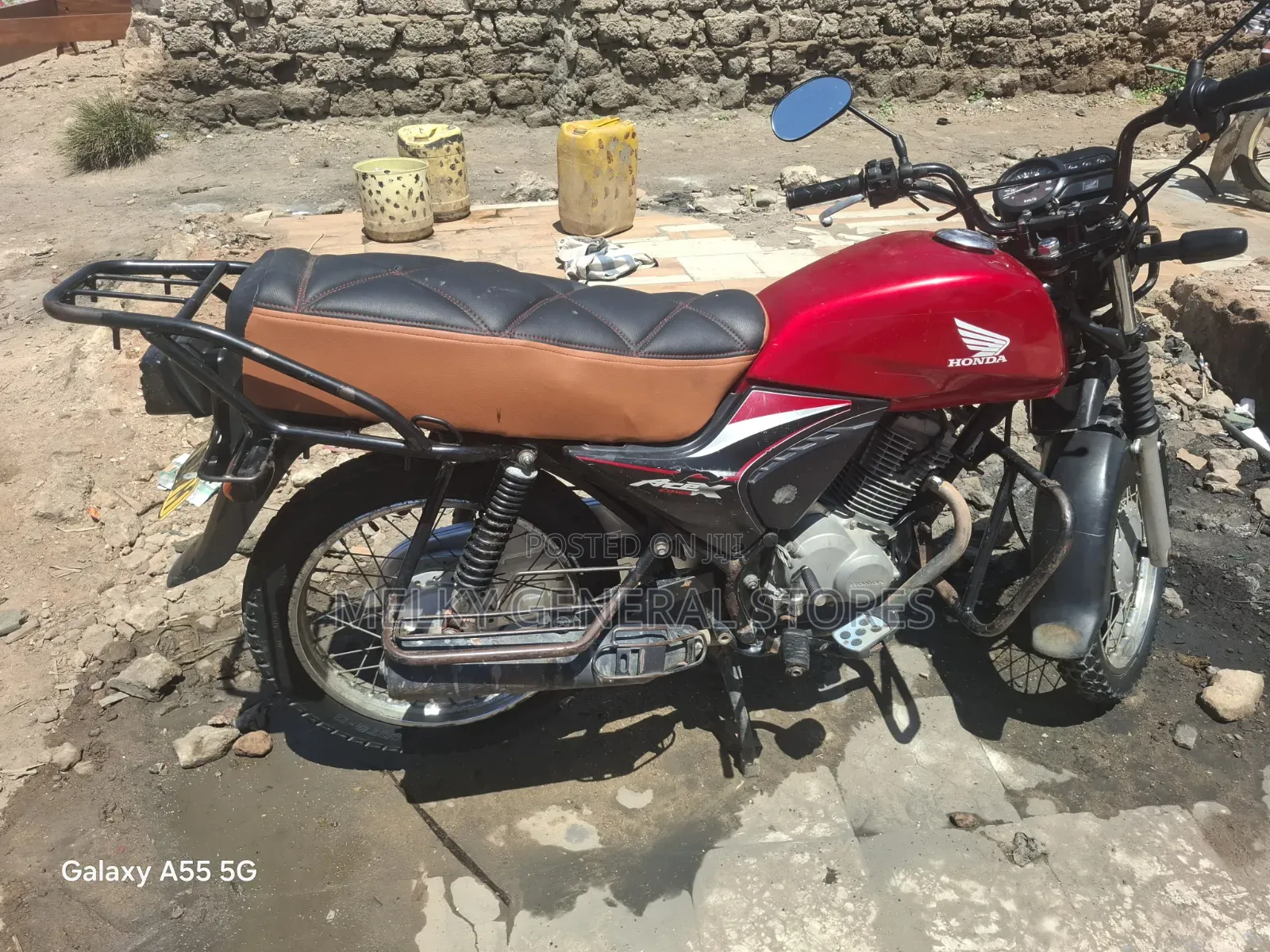 Honda CB 2025 Red