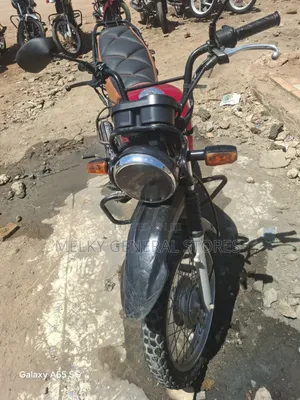 Honda CB 2025 Red