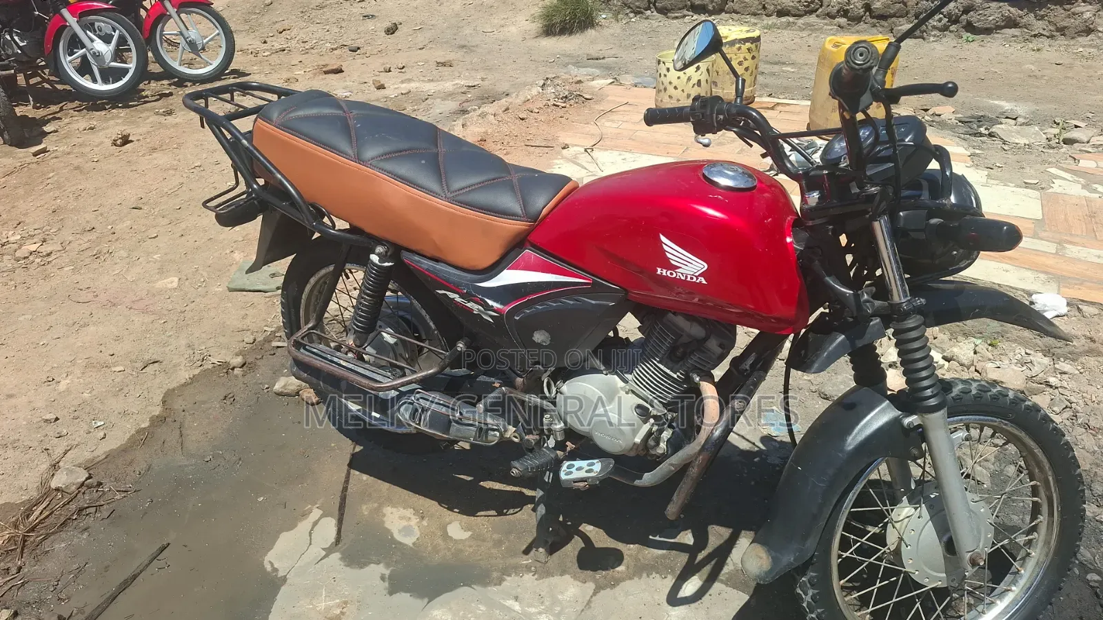 Honda CB 2025 Red
