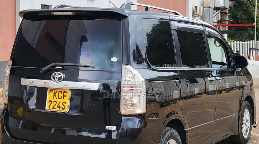 Toyota Voxy 2008 Black
