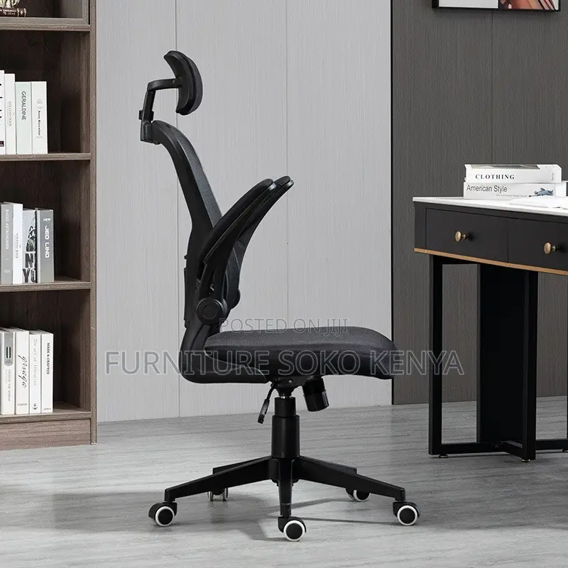 Office Chair : Ergonomic High-Back Mesh Office Chair