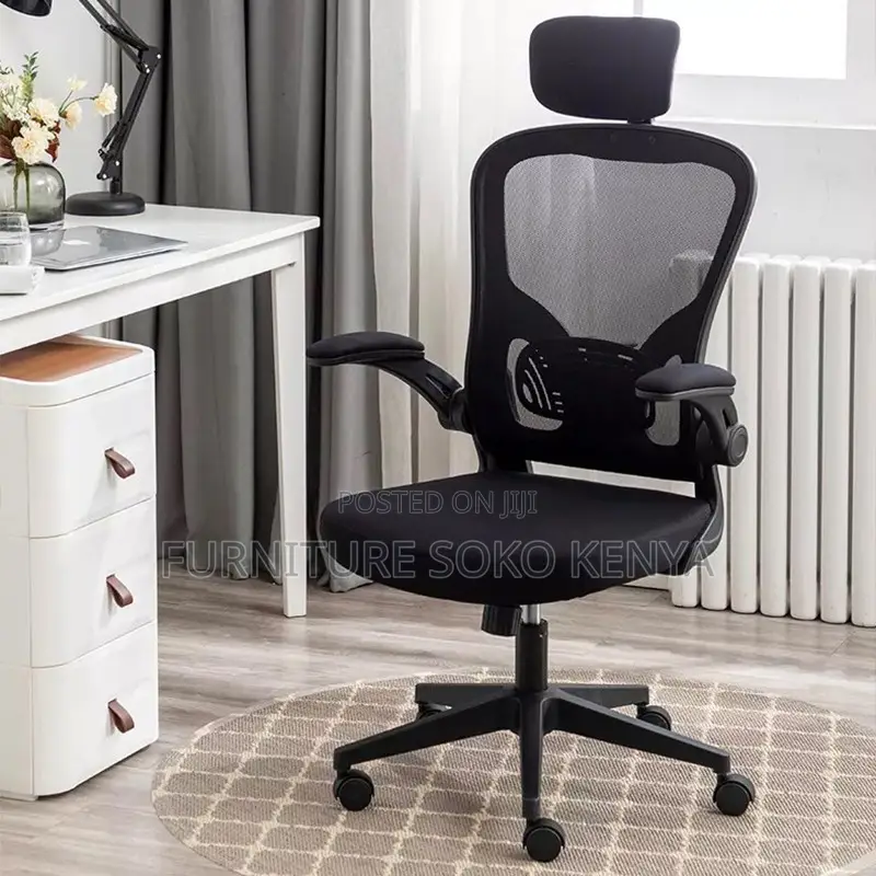 Office Chair : Ergonomic High-Back Mesh Office Chair