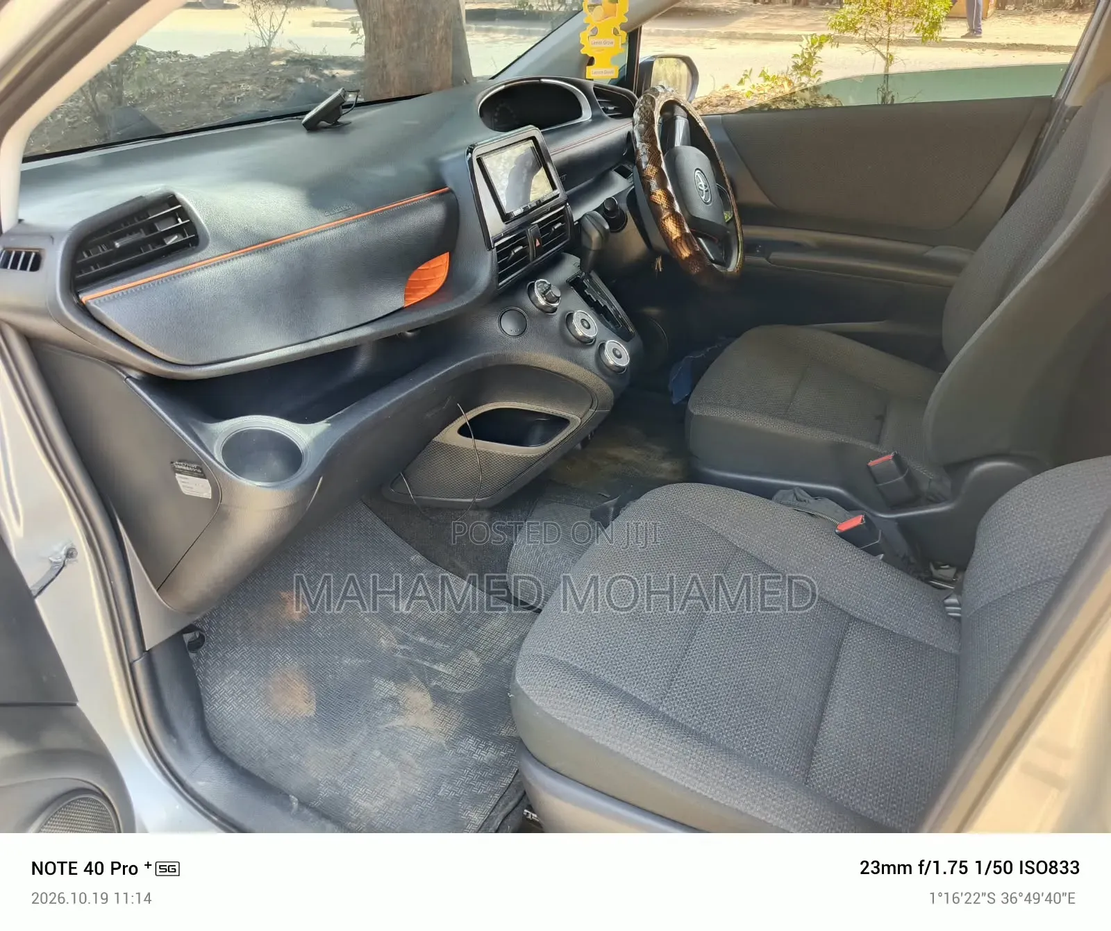 Toyota Sienta 2019 Silver