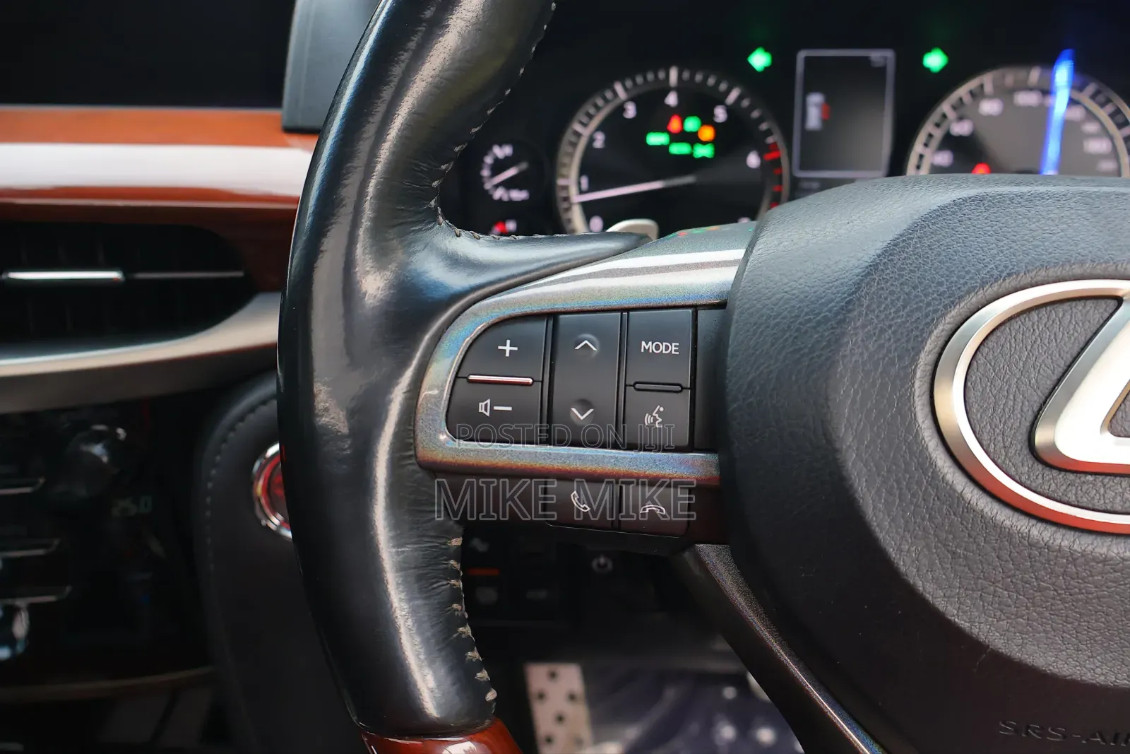 Lexus LX 2017 Silver