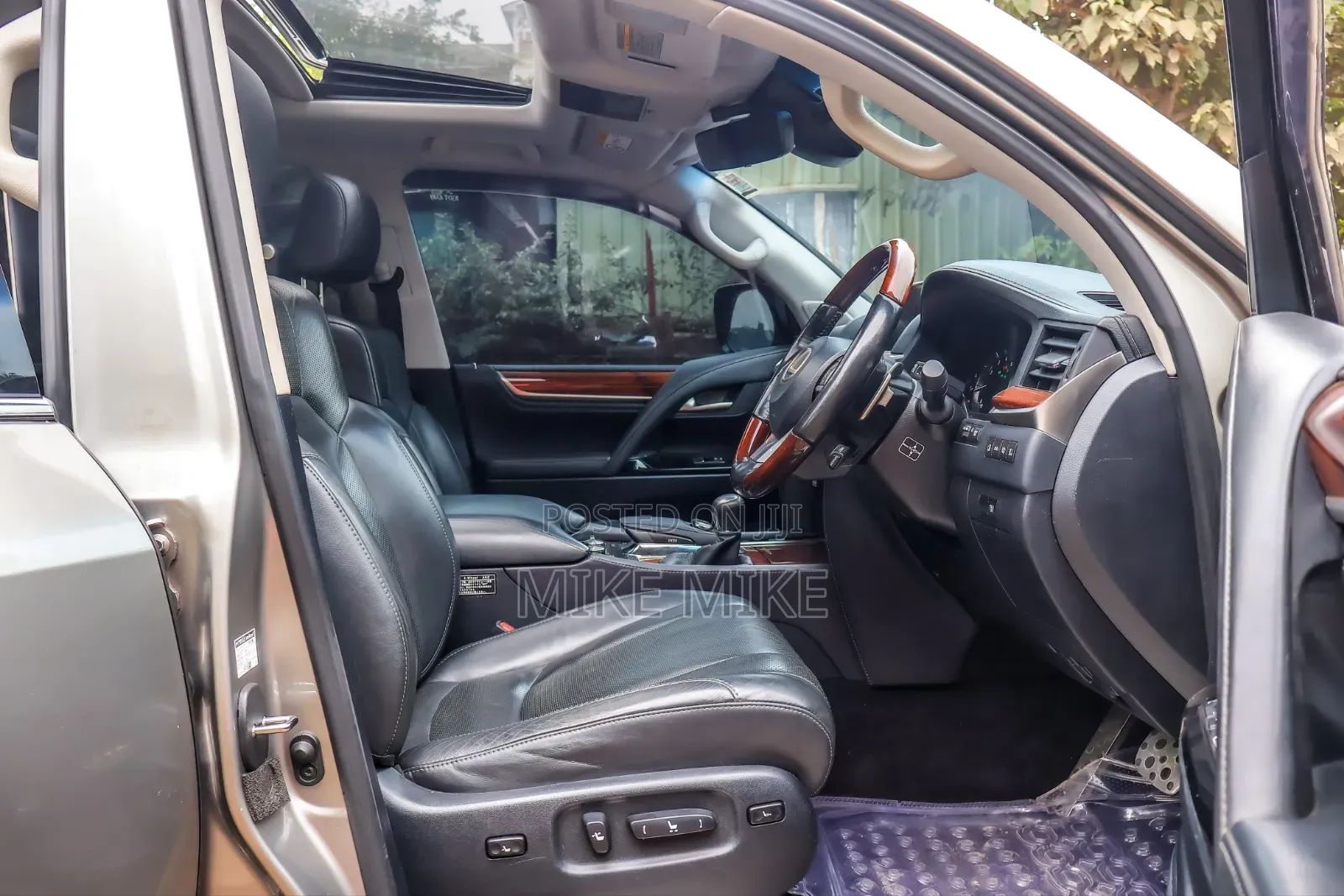 Lexus LX 2017 Silver