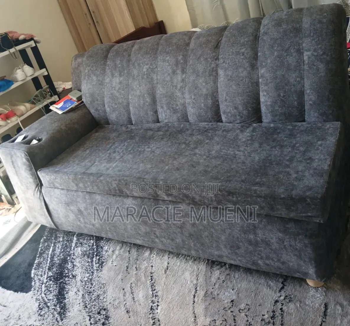 ​Clean Grey 3-Seater Sofa With Cupholder Armrest