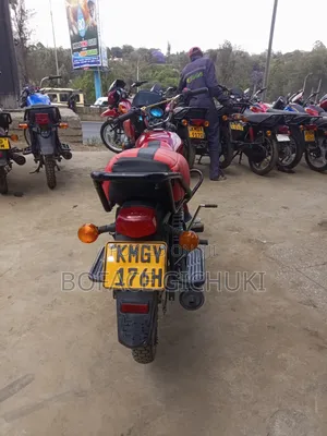 TVS HLX 125 2025 Red