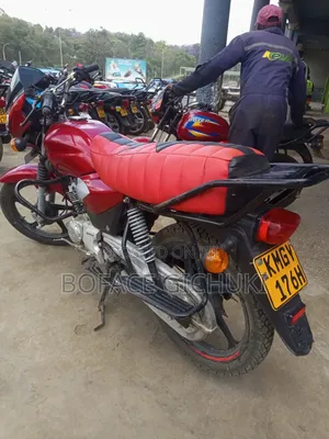 TVS HLX 125 2025 Red