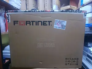 Server HPE ProLiant DL380 Gen11 32GB Intel Xeon SSD 1T