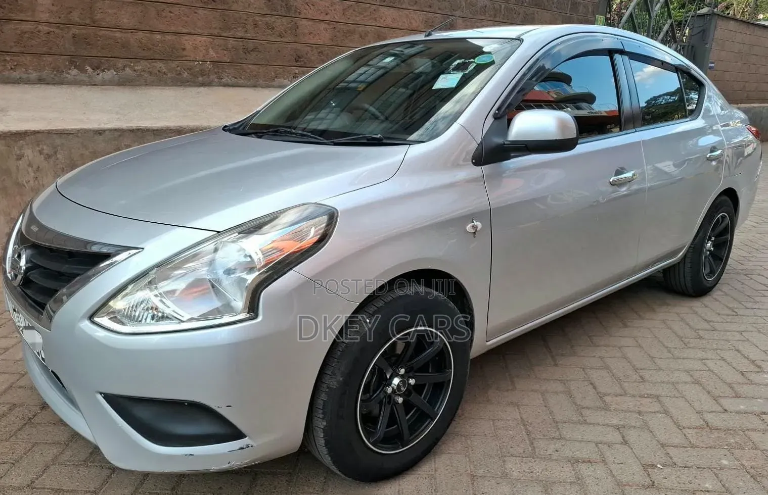 Nissan Latio 1.2 2017 Silver