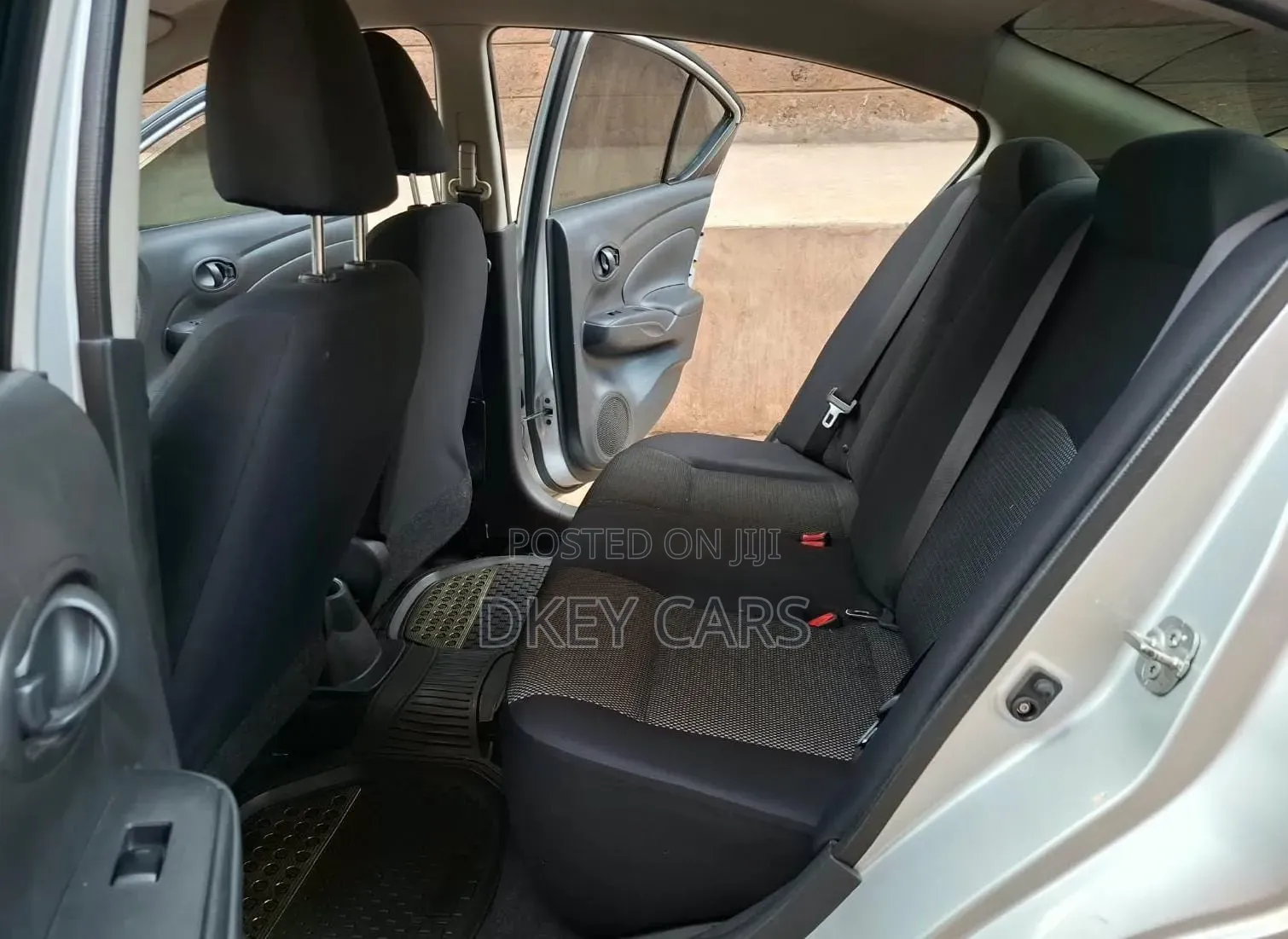 Nissan Latio 1.2 2017 Silver