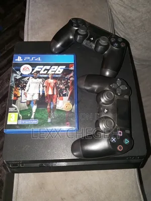Ps4 Slim With Two Pads and Fc26 Disc