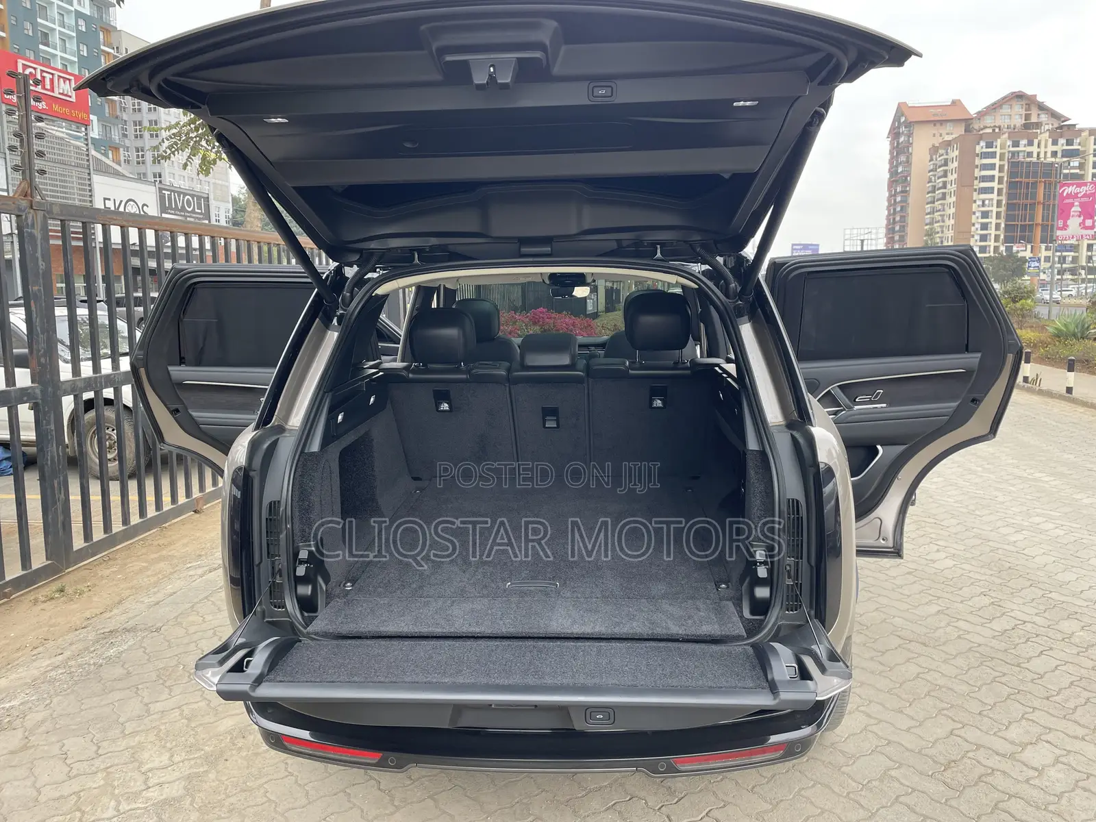 Rover 400 2022 Gray