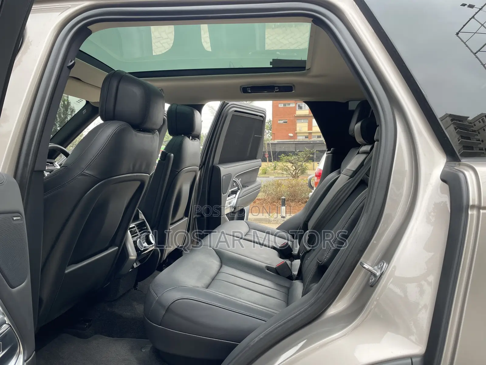 Rover 400 2022 Gray