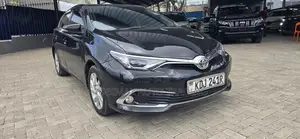 Toyota Auris 2017 Silver