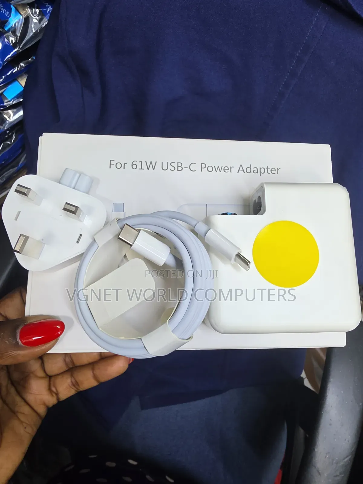 Macbook/Apple 61w USB-C Power Adapter Complete