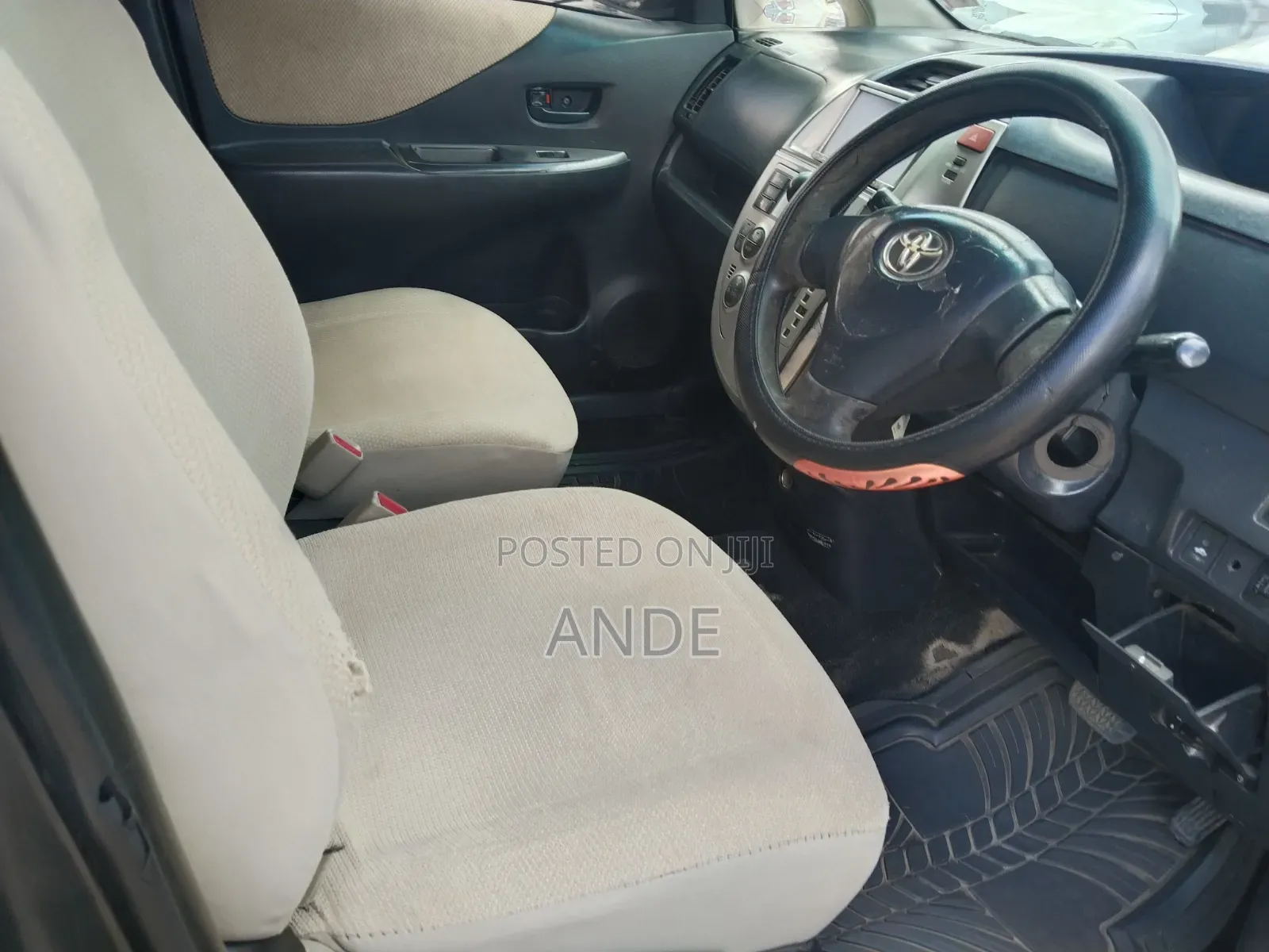 Toyota Ractis 2009 Black