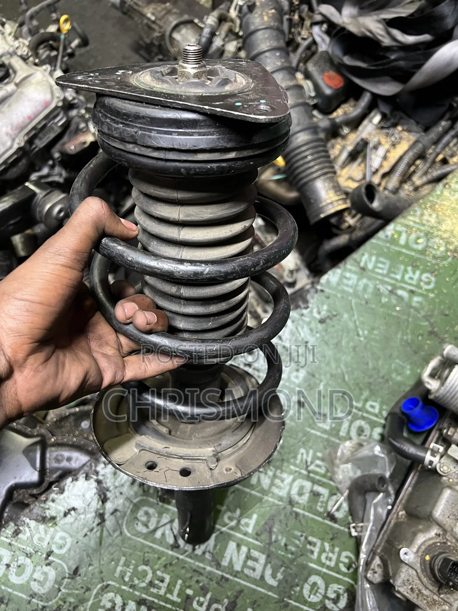 Front Extrail T32 Shocks