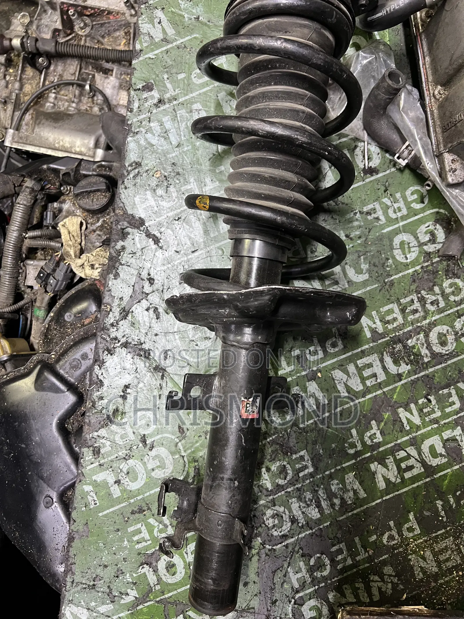 Front Extrail T32 Shocks