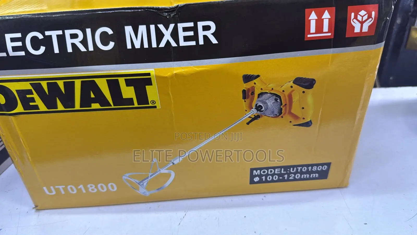 DeWalt Heavy-Duty Handheld Industrial Handheld Electric Paddle Mixer.