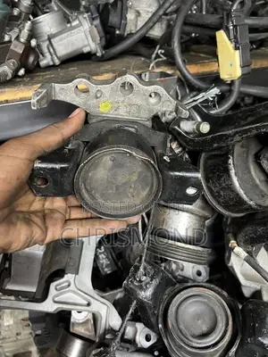Engine Mountain Suzuki Alto